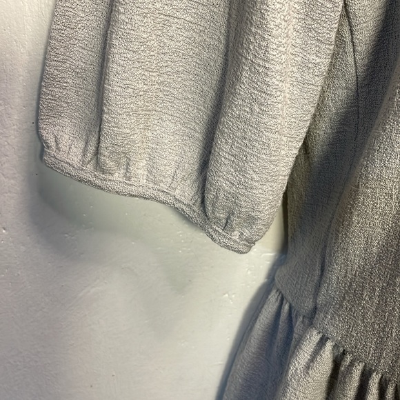 Banana Republic Soft Grey Spring 3/4 Sleeve Bottom Ruffle Shirt -XS-#0099 - Picture 4 of 6